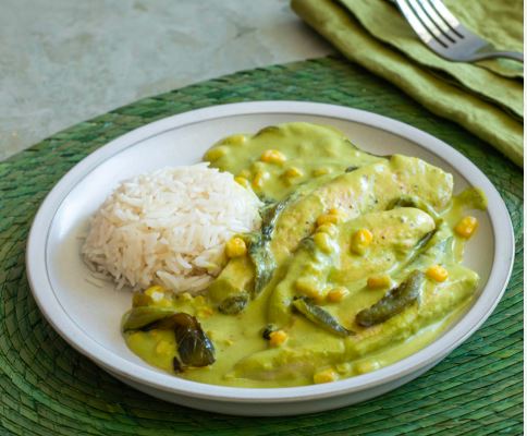 Pollo con chile poblano