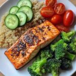 Cena para personas con hipotiroidismo: salmón con quinoa y verduras fácil