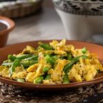 Huevo con ejotes fácil, nutritivo y lleno de sabor