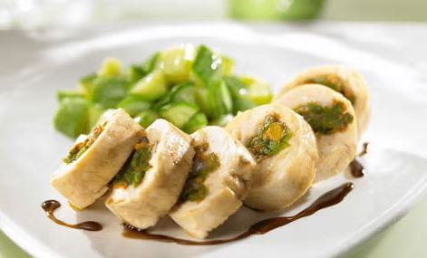 Pollo con flor de calabaza